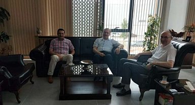 Arifiye Kaymakamı Bekir Dınkırcı, Erenler Kaymakamı Günhan Yazar’ı Ziyaret Etti