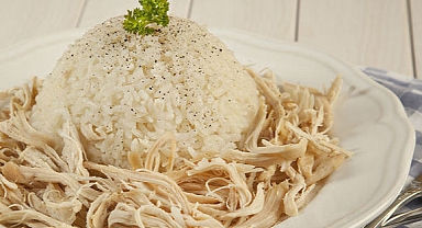 Düğünden kalan tavuklu pilavı yediler... Hastanelik oldular!