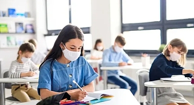 Okullar açıldı Covid-19 vakaları artmaya başladı