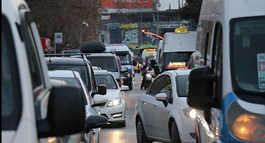 Okulların Açılmasıyla Trafik Çilesi Başladı