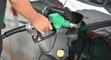 Akaryakıta yine zam var!