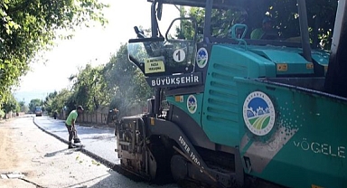 Arifiye Hacıköy Mahallesi'nde 1200 Metrelik Asfalt Çalışması Gerçekleştirildi