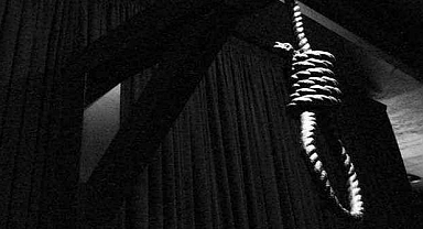 28 yaşındaki genç kendini kapıya asarak intihar etti