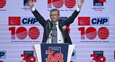 Kılıçdaroğlu Dönemi Sona Erdi. Özgür Özel Yeni Genel Başkan Seçildi