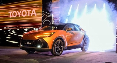 Yeni Nesil C-HR Banttan İndi!