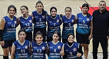 Yıldız Kızlar Voleybol Takımı Fırtına Gibi Esti