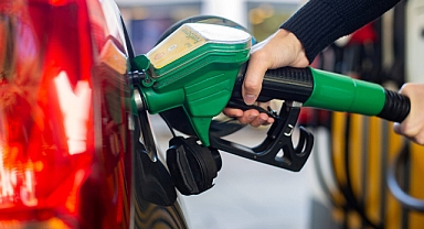 Akaryakıtta rüzgar tersine döndü! Motorine bir indirim daha geliyor