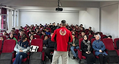 Bilinçli Gençlik Güvenli Gelecek Konferansı Düzenlendi