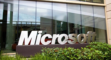 Apple, Dünyanın En Değerli Şirketi Tahtını Microsoft’a Kaptırdı!