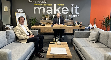 CHP Arifiye Belediye Başkan Adayı Zeki Özgür, Arifiye'nin Yükselen Sesini Ziyaret Etti