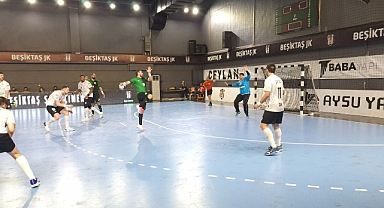 Büyükşehir Hentbol Beşiktaş’ı Evinde Devirdi