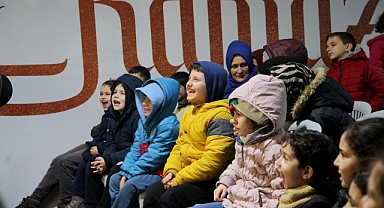 Ramazan Sokağı Gölge Oyunu ile Şenlendi