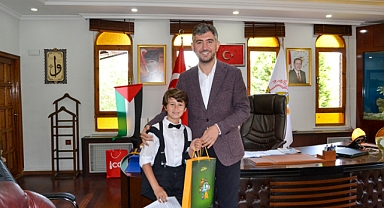 Sapanca’da 23 Nisan’da Başkan Koltuğuna Arda Berk Tarım Oturdu