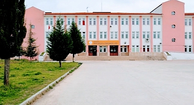 Arifiye Mesleki ve Teknik Anadolu Lisesi Öğrencilerinden Hologram Gösterisi