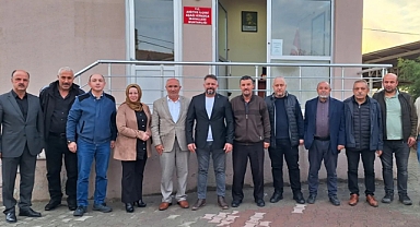 MHP Arifiye İlçe Teşkilatı Muhtarları Ziyaret Etti