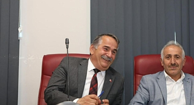 Arifiye Belediye Başkanı İsmail Karakullukçu, Muhtarlarla İstişare Toplantısı Gerçekleştirdi