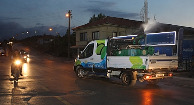 Arifiye Belediyesi Sivrisinek ve Uçkun İlaçlama Çalışmalarına Devam Ediyor