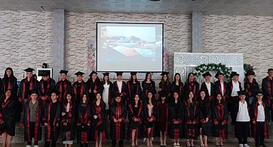 Arifiye Hanlı Ortaokulu’nda Mezuniyet Töreni Düzenlendi.