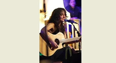 22 yaşındaki Asya’nın yükselen müzik kariyeri