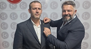 İYİ Parti Arifiye Kurucu İlçe Başkanı Özcan Turgut, MHP'ye Katıldı
