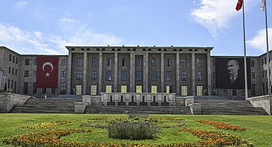 TBMM Yarın Açılıyor! Yeni Yasama Yılında Hangi Başlıklar Gündemde