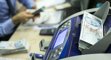 7 Bin Lirayı Aşan Ödemelerde Finansal Kuruluşları Kullanma Zorunluluğu Getirildi