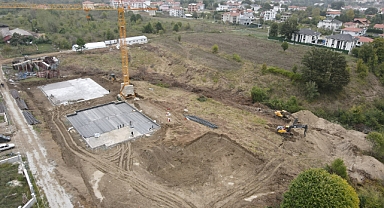 Arifiye'de 129 Konut ve 4 İş Yeri İçin Temel Çalışmaları Başladı