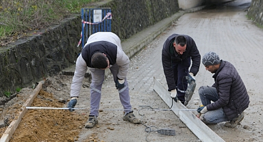 Kirazca Mahallesi Miryolu Sokak’ta Beton Kaldırım Çalışmaları Devam Ediyor