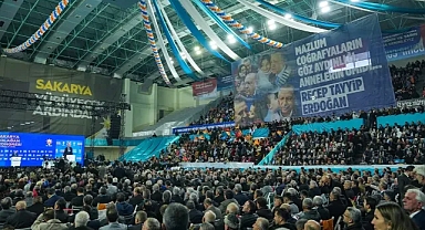 Yunus Tever'in Yeni Yönetim Listesi AK Parti İl Kongresi'nde Onaylandı