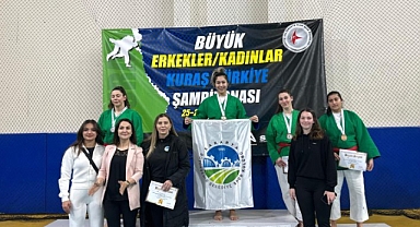 Ece Zurnacı, Sakarya’yı Gururlandıran Kuraş Türkiye Şampiyonası Zaferini Elde Etti