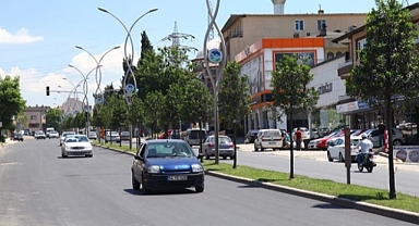 Tek Yokuşu’nda Zincirleme Kaza: 4 Araç Birbirine Girdi, Yaralılar Var