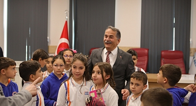 Arifiye İlkokulu Öğrencilerinden Belediyeye Ziyaret