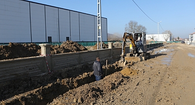 Fatih Mahallesinde Yeni Park Alanı Yanında Yağmur Suyu Kanal Çalışması Başlatıldı