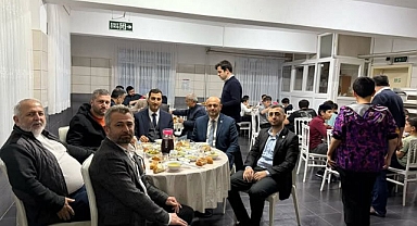 İYİ Parti Arifiye İlçe Başkanlığı’ndan Özel Arifiye Erkek Öğrenci Yurdu’nda İftar Programı