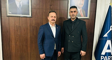 Anahtar Parti Arifiye İlçe Başkanı Ünal Kocaman, Yavuz Ağıralioğlu ile Bayram Coşkusunu Paylaştı