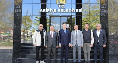 Arifiye Belediyesi’nde Anlamlı Ziyaret