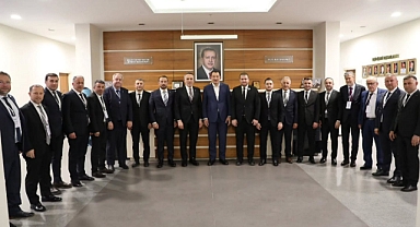 AK Parti Arifiye'den Ankara Ziyareti: Teşkilat Çalışmaları Değerlendirildi