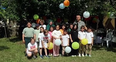 Direksiyon Değil, Gönül Hâkimiyeti! Emekli Kaymakamlık Memuru Servis Şoförlüğüyle Kalplere Dokunuyor