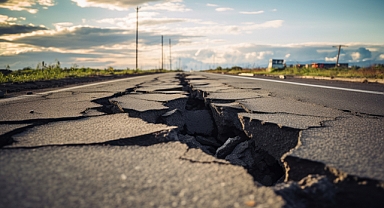 Marmara Alarm Veriyor: Uzmanlardan Zincirleme Deprem Uyarısı!