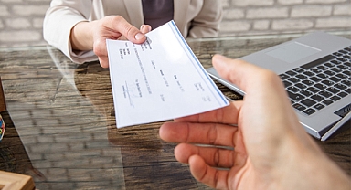 Sakarya'da Ekonomik Deprem! Karşılıksız Çekler Patladı, Yasak Listesi Kabardı