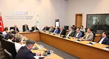 60’ıncı Yaşında AKOM’da Sakaryaspor Zirvesi: Alemdar “Kaynak Oluşturacak Adımları Birlikte Atıyoruz”