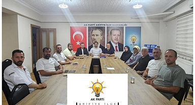 AK Parti Arifiye İlçe Teşkilatı'ndan Haftalık Olağan Toplantı