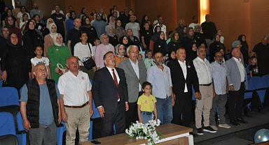 Bekir Sıtkı Durgun İlkokulu 2/E Sınıfından Zulme Karşı Muhteşem Gösteri