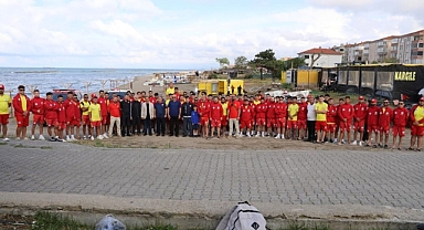 Karadeniz’in Öfkesi Onlara Vız Gelir: Cankurtaranlar Sahaya İndi!