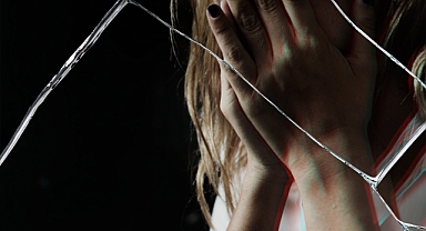 Sakarya’da Saatlik Apart Skandalı: Üniversite Yakınında Fuhuşa Açık İlanlar Tepki Çekti!