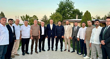 AK Parti Arifiye Teşkilatından Mutlu Gün Ziyareti