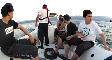 Boğulmak Üzereydiler, Jandarma Yetişti! Gölde Hayat Kurtaran Müdahale!