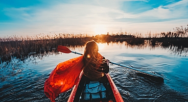 Sapanca Gölü’nde rüzgar arttı, pusula şaştı: 4 kişi mahsur kaldı!