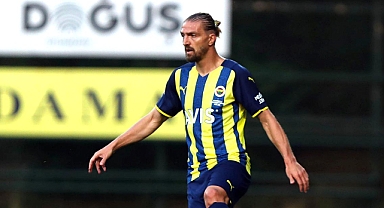 Yıldız Futbolcu Sakarya’ya Geldi, Taraftar İmzayı Bekliyor!