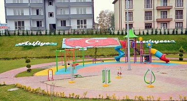 Arifeye’mizin Fatih Mahallesi Sağlık Park’ında Gereksiz Sulama Tepki Çekti!